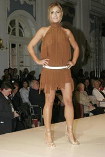 Nazan Eckes feet photo thumbnail