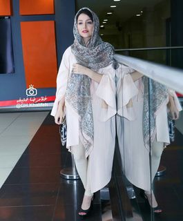 Nazanin Bayati feet photo thumbnail