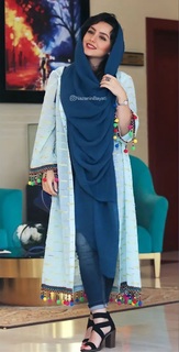 Nazanin Bayati feet photo thumbnail