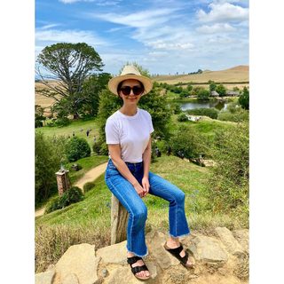 Nazanin Boniadi feet photo thumbnail