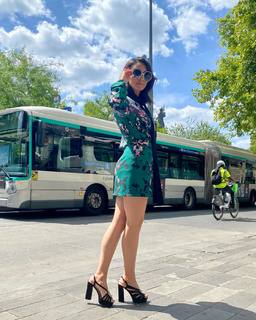 Nazanin Boniadi feet photo thumbnail