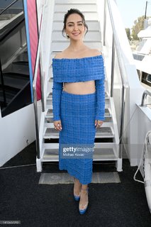 Nazanin Boniadi feet photo thumbnail