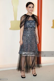 Nazanin Boniadi feet photo thumbnail