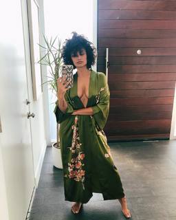 Nazanin Mandi feet photo 10