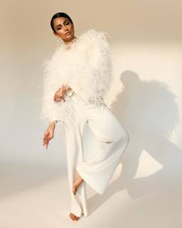 Nazanin Mandi feet photo 16