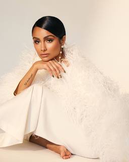 Nazanin Mandi feet photo 15