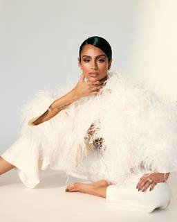 Nazanin Mandi feet photo 14