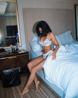 Nazanin Mandi feet photo 19