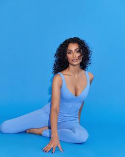 Nazanin Mandi feet photo 20