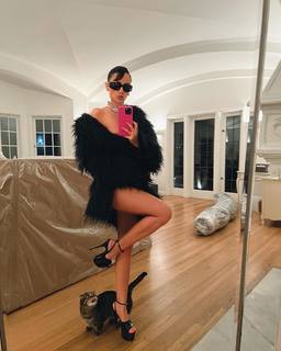 Nazanin Mandi feet photo 18