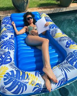 Nazanin Mandi feet photo 2