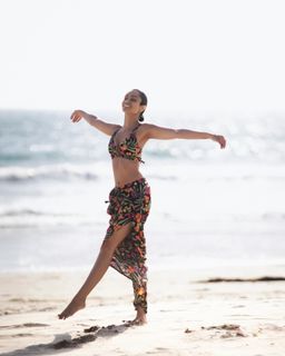 Nazanin Mandi feet photo 3