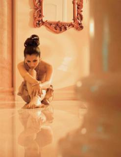Nazanin Mandi feet photo 7