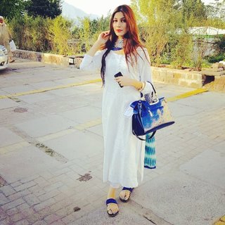 Nazish Jahangir feet photo thumbnail