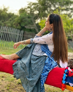 Nazish Jahangir feet photo thumbnail