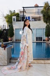 Nazish Jahangir feet photo 4