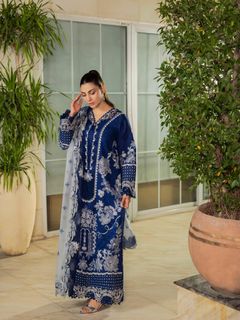 Nazish Jahangir feet photo 17