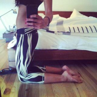 Nazneen Contractor feet photo 2