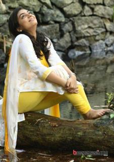 Nazriya Nazim feet photo thumbnail