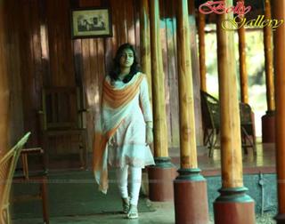 Nazriya Nazim feet photo thumbnail