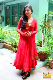 Nazriya Nazim feet photo thumbnail