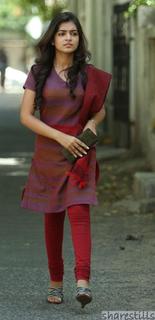 Nazriya Nazim feet photo thumbnail