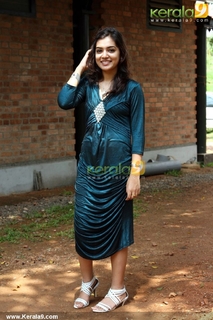 Nazriya Nazim feet photo thumbnail