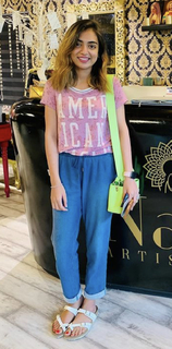 Nazriya Nazim feet photo thumbnail