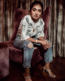 Nazriya Nazim feet photo thumbnail