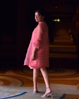 Nazriya Nazim feet photo thumbnail