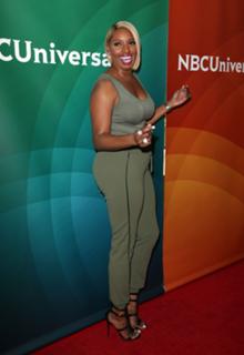 NeNe Leakes feet photo thumbnail