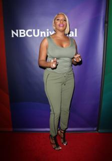 NeNe Leakes feet photo thumbnail