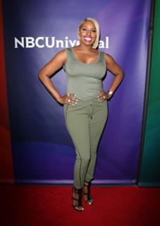 NeNe Leakes feet photo thumbnail