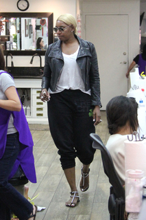 NeNe Leakes feet photo thumbnail