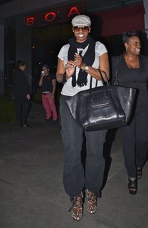 NeNe Leakes feet photo thumbnail