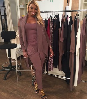 NeNe Leakes feet photo thumbnail