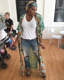 NeNe Leakes feet photo thumbnail
