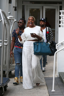 NeNe Leakes feet photo thumbnail