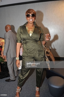 NeNe Leakes feet photo thumbnail