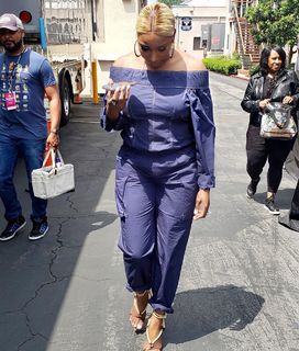 NeNe Leakes feet photo thumbnail
