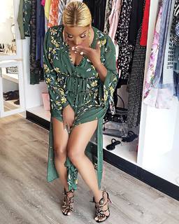 NeNe Leakes feet photo thumbnail