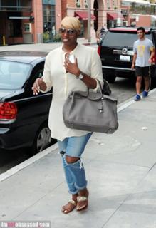 NeNe Leakes feet photo thumbnail