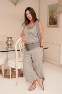 Nebahat Çehre feet photo 2