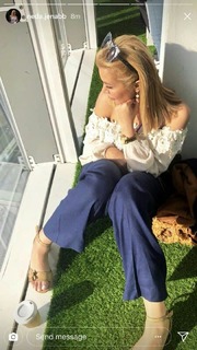 Neda Jenab feet photo 2