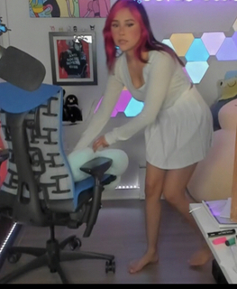 Neekolul feet photo thumbnail