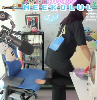 Neekolul feet photo thumbnail