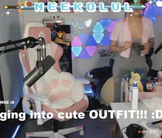 Neekolul feet photo thumbnail