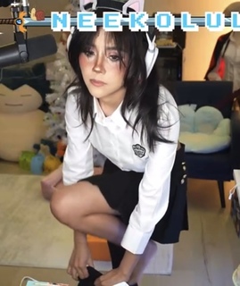 Neekolul feet photo thumbnail