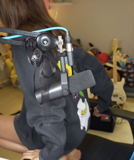 Neekolul feet photo thumbnail