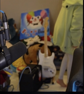 Neekolul feet photo thumbnail